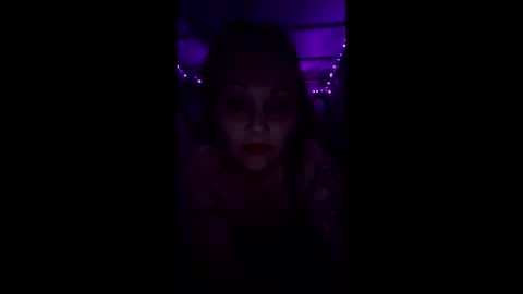 thatsonehotgilf7 online show from April 26, 2026, 3:37 am