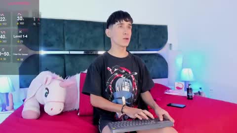 Snapshot of thayler_jones chatting on January 21, 2025, 11:24 am Thayler online show from January 21, 2025, 11:24 am