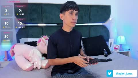 Snapshot of thayler_jones chatting on January 28, 2025, 11:38 am Thayler online show from January 28, 2025, 11:38 am