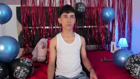 Snapshot of thayler_jones chatting on February 3, 2025, 11:20 am Thayler online show from February 3, 2025, 11:20 am