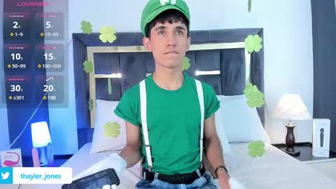 Snapshot of thayler_jones chatting on March 9, 2025, 11:36 am Thayler online show from March 9, 2025, 11:36 am