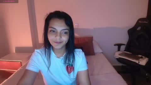 Paola online show from April 22, 2026, 9:38 pm