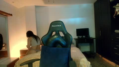 Paola online show from May 14, 2026, 8:26 pm