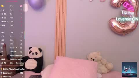 Snapshot of thayssa_ross chatting on April 29, 2026, 6:36 pm THAYSSA ROSS online show from April 29, 2026, 6:36 pm
