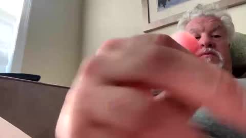 JOI  Slave online show from October 9, 2025, 6:17 pm