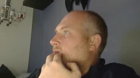 Snapshot of the007146368 chatting on May 26, 2026, 7:10 pm the007146368 online show from May 26, 2026, 7:10 pm