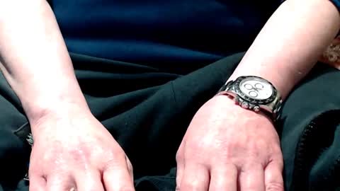 Snapshot of the1pocketrocket chatting on January 5, 2025, 12:52 am the1pocketrocket online show from January 5, 2025, 12:52 am