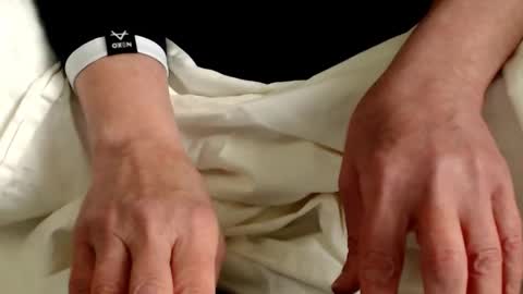 Snapshot of the1pocketrocket chatting on January 11, 2026, 12:43 pm the1pocketrocket online show from January 11, 2026, 12:43 pm