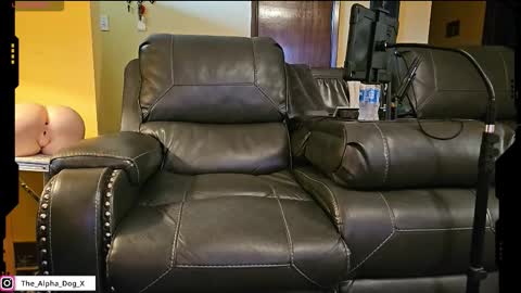 Snapshot of the_alpha_dog_xxx chatting on February 14, 2026, 6:04 pm the_alpha_dog_xxx online show from February 14, 2026, 6:04 pm