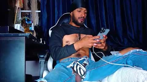 the dog lian online show from March 12, 2026, 2:01 pm