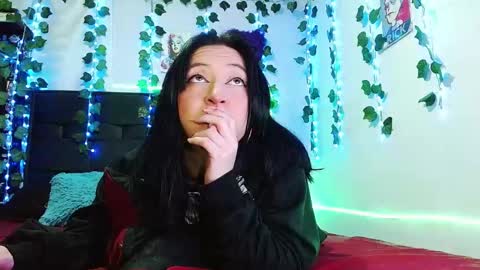 Snapshot of the_lesbian_game chatting on January 7, 2025, 2:42 am the_lesbian_game online show from January 7, 2025, 2:42 am