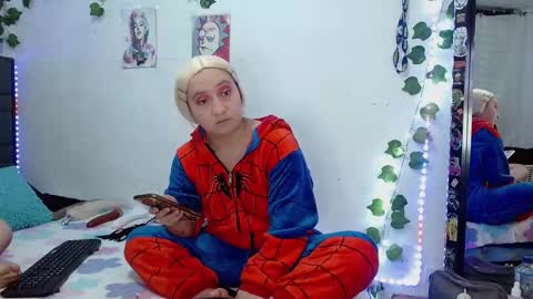 Snapshot of the_lesbian_game chatting on October 22, 2025, 3:29 am the_lesbian_game online show from October 22, 2025, 3:29 am