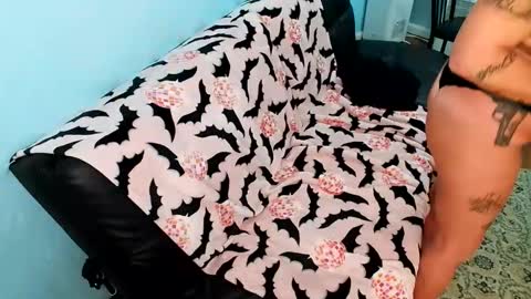 lina luna online show from December 16, 2025, 11:15 am