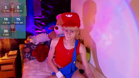 Matt independent model  online show from December 18, 2024, 3:22 pm
