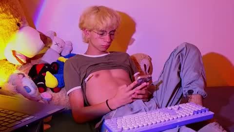 Matt independent model  online show from January 14, 2025, 10:44 pm