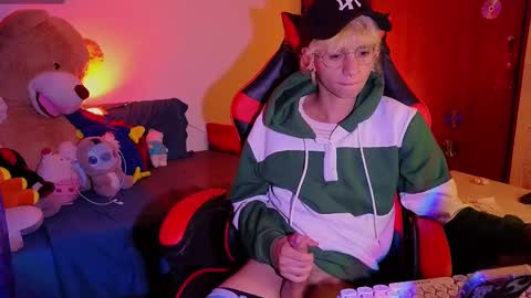 Matt independent model  online show from January 20, 2025, 10:15 pm