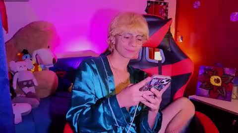 Matt independent model  online show from January 21, 2025, 11:55 pm