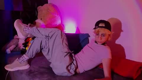 Matt independent model  online show from January 24, 2025, 12:20 am