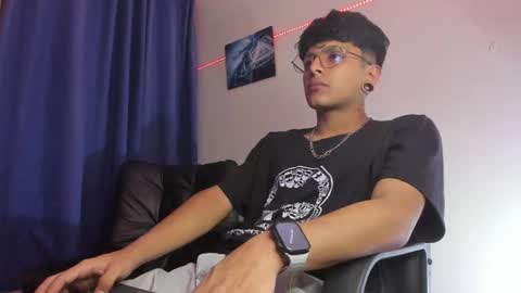 Snapshot of the_weed_guys chatting on February 4, 2025, 4:05 am Danny online show from February 4, 2025, 4:05 am