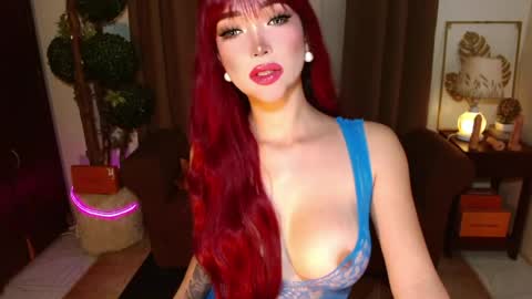 thea_whong online show from May 1, 2026, 2:16 am