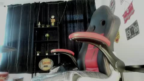 Snapshot of thebeastmaster_ chatting on June 15, 2026, 1:24 pm the beast master online show from June 15, 2026, 1:24 pm