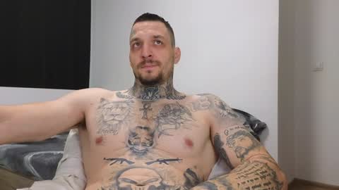 Snapshot of thebestmuscles chatting on December 26, 2024, 12:59 pm John online show from December 26, 2024, 12:59 pm