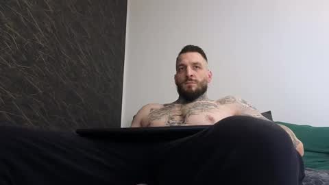 Snapshot of thebestmuscles chatting on March 5, 2025, 2:23 pm John online show from March 5, 2025, 2:23 pm