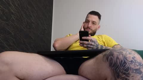 Snapshot of thebestmuscles chatting on March 7, 2025, 11:40 am John online show from March 7, 2025, 11:40 am