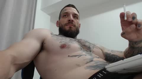 Snapshot of thebestmuscles chatting on October 22, 2025, 5:34 pm John online show from October 22, 2025, 5:34 pm