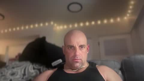 Snapshot of thebuzz777 chatting on February 27, 2025, 9:43 am theBuzz777 online show from February 27, 2025, 9:43 am