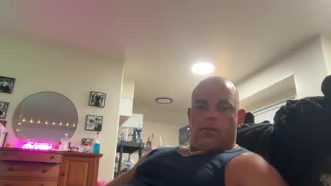 Snapshot of thebuzz777 chatting on November 3, 2025, 8:26 am theBuzz777 online show from November 3, 2025, 8:26 am