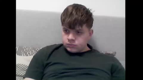 thecuteguy144949 online show from February 24, 2025, 7:41 pm