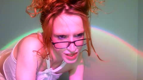 Snapshot of thedollxxxperience chatting on February 18, 2025, 6:04 pm Yolanda online show from February 18, 2025, 6:04 pm