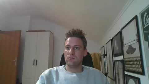 Snapshot of thedon2123 chatting on December 1, 2024, 6:30 pm thedon2123 online show from December 1, 2024, 6:30 pm