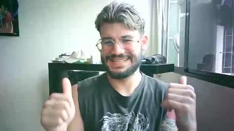 Snapshot of thedragonboyxxx chatting on April 7, 2026, 7:14 pm thedragonboyxxx online show from April 7, 2026, 7:14 pm