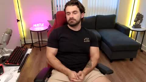 Snapshot of theeestallion33 chatting on October 8, 2025, 8:17 pm The Stallion online show from October 8, 2025, 8:17 pm