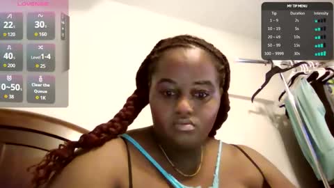 TheeTashelly online show from November 27, 2025, 9:11 am