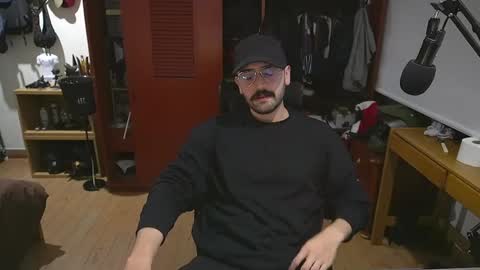 Wolf Independent model online show from December 18, 2024, 3:37 am