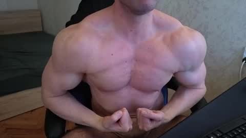 Snapshot of thefitgiant chatting on February 17, 2025, 2:37 pm Vince online show from February 17, 2025, 2:37 pm
