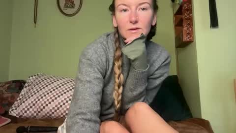 Snapshot of thefoxglovefairy chatting on November 5, 2025, 7:36 pm Fae online show from November 5, 2025, 7:36 pm