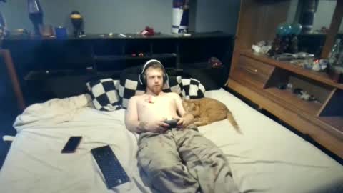 fuzzyfox online show from September 11, 2025, 6:52 pm