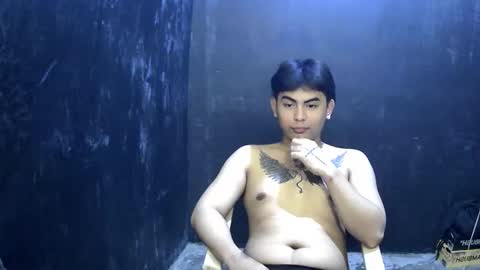 Snapshot of thehugecomeback chatting on February 10, 2025, 2:30 am Xerxis online show from February 10, 2025, 2:30 am