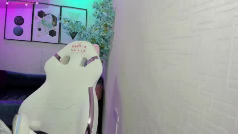 Theia  online show from March 21, 2026, 12:32 pm