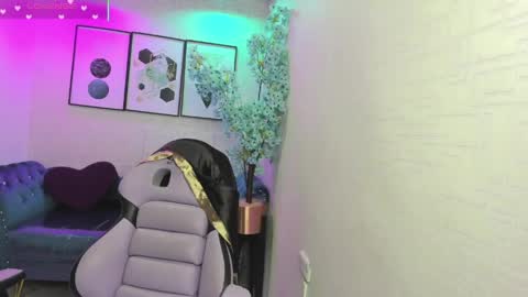 Theia  online show from April 7, 2026, 12:27 pm