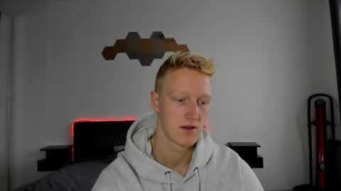 Snapshot of thejacob_d chatting on November 19, 2025, 9:20 am thejacob_d online show from November 19, 2025, 9:20 am