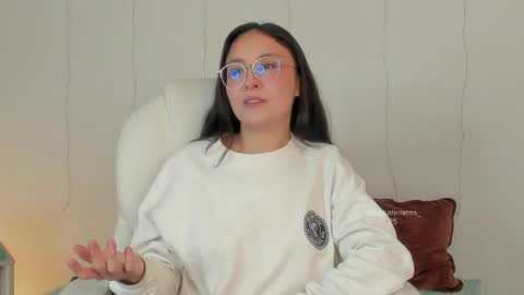 Snapshot of thekatemess_ chatting on April 7, 2026, 6:03 am Katie. Kate is the name I go by. online show from April 7, 2026, 6:03 am