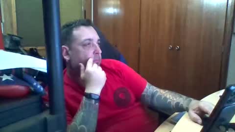 Snapshot of thekier chatting on February 17, 2025, 7:10 pm thekier online show from February 17, 2025, 7:10 pm