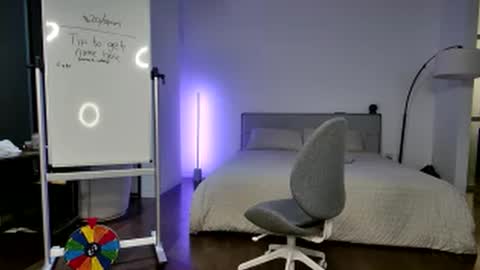 Snapshot of thekingtyler1 chatting on December 11, 2024, 4:39 am King Tyler online show from December 11, 2024, 4:39 am