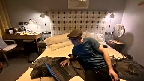 theladyduchess online show from April 9, 2026, 11:32 pm