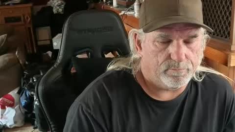 themasseure1 online show from April 25, 2026, 5:43 pm